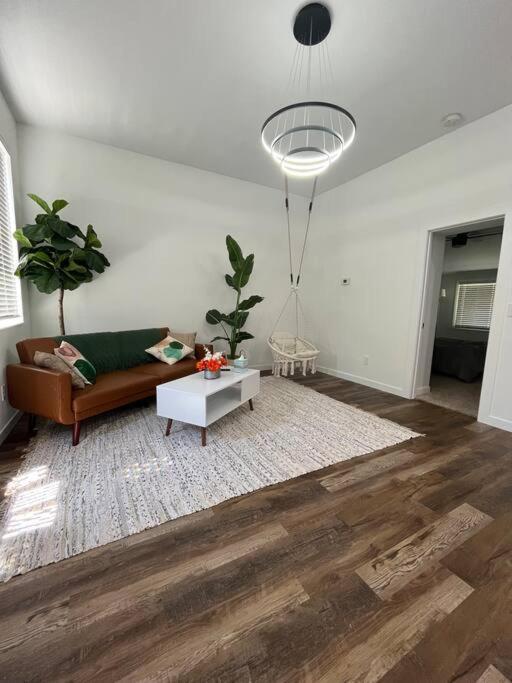 Вілла Luxury 2Br Within Walking Distance To Nightlife!! Ковінгтон Екстер'єр фото