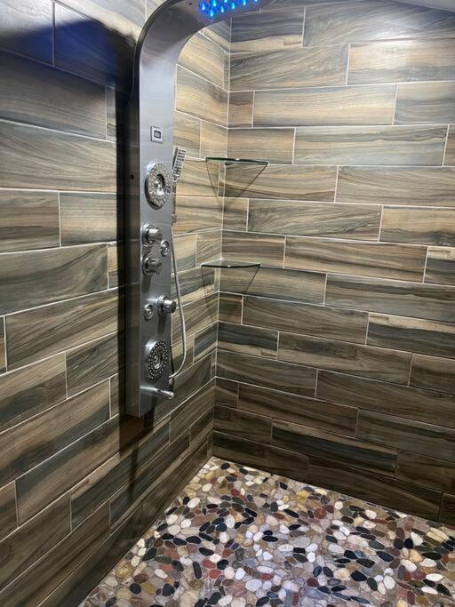 Вілла Luxury 2Br Within Walking Distance To Nightlife!! Ковінгтон Екстер'єр фото
