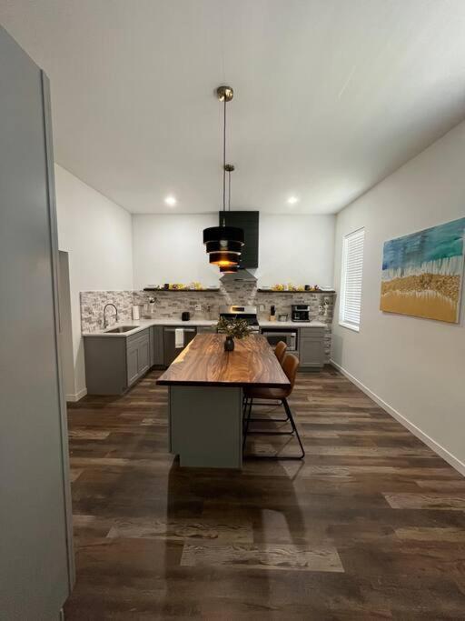Вілла Luxury 2Br Within Walking Distance To Nightlife!! Ковінгтон Екстер'єр фото