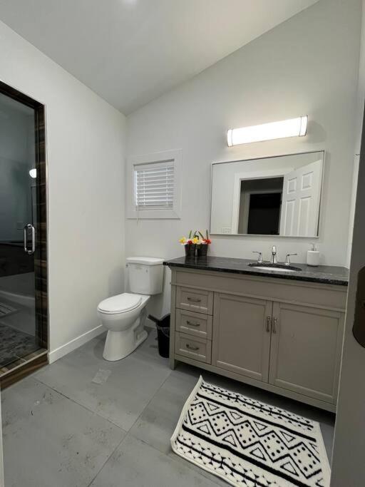 Вілла Luxury 2Br Within Walking Distance To Nightlife!! Ковінгтон Екстер'єр фото