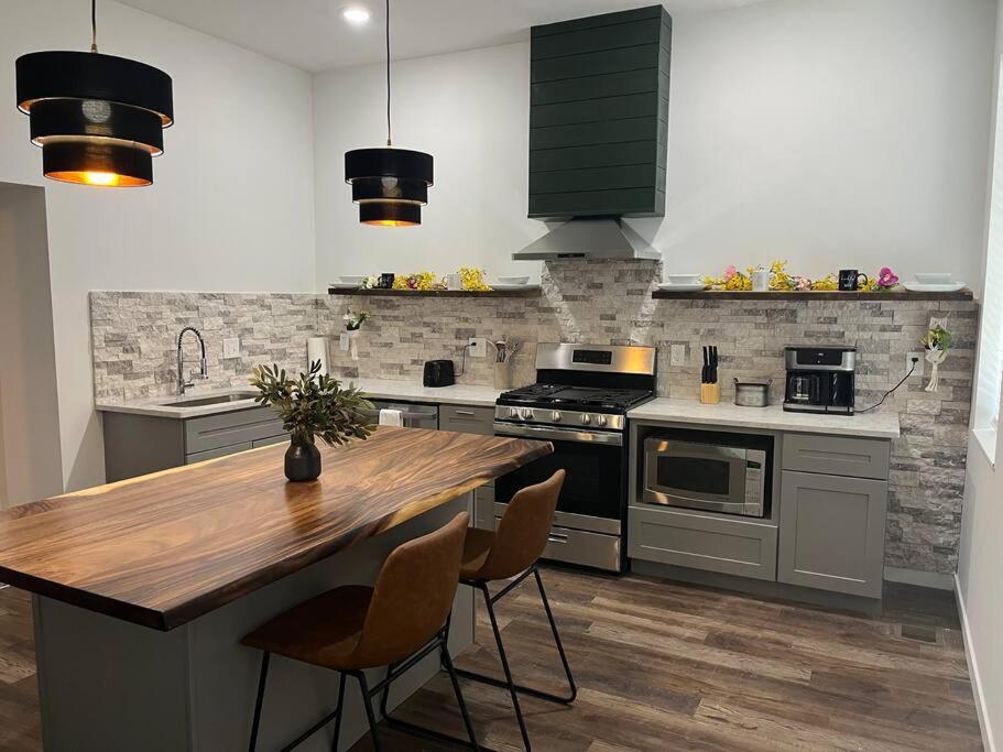 Вілла Luxury 2Br Within Walking Distance To Nightlife!! Ковінгтон Екстер'єр фото